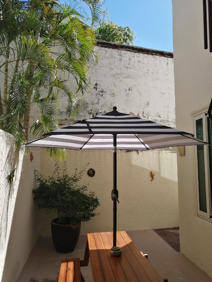 Casa Dahlia 2 Bed & Breakfast Mazatlan Exterior photo